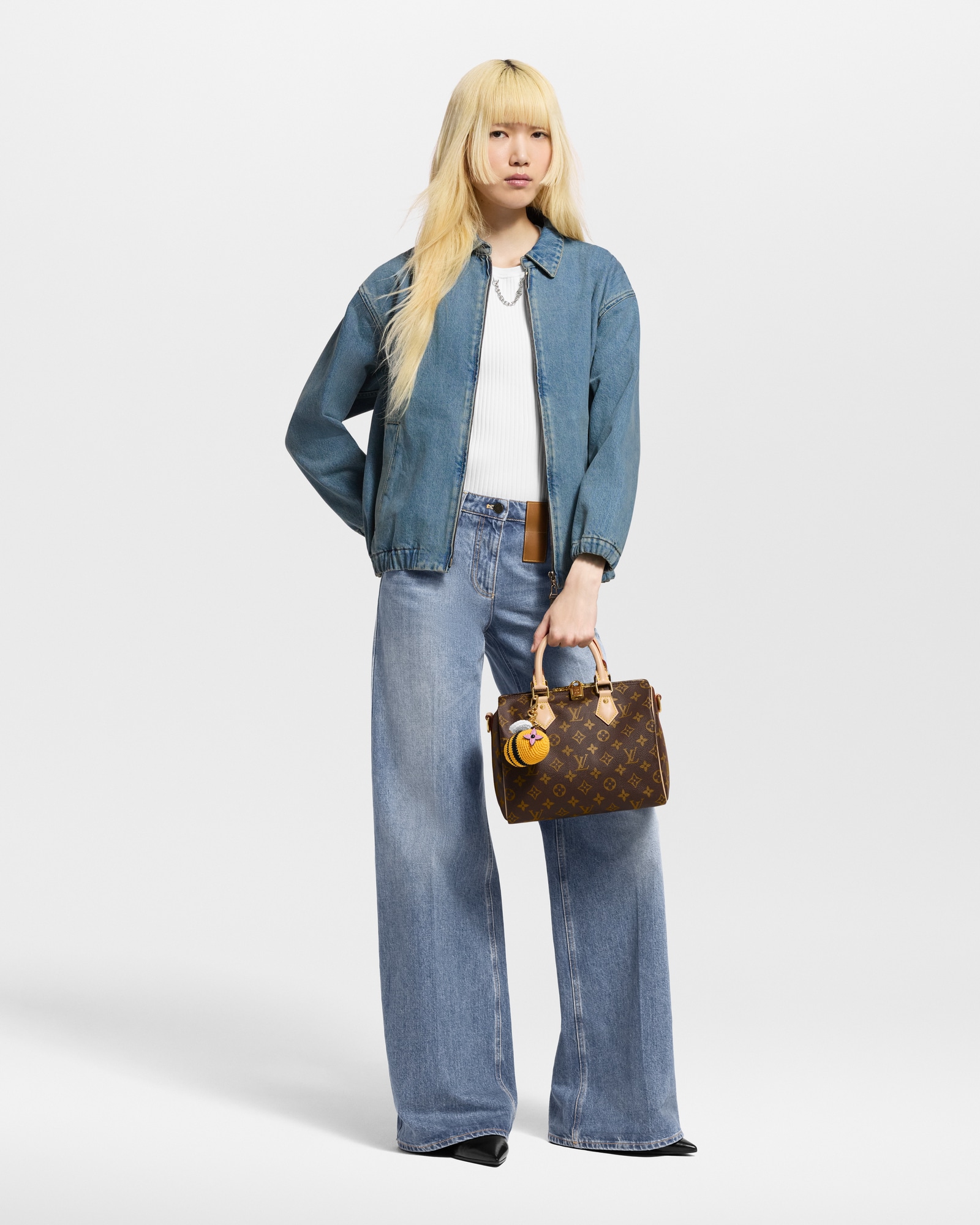 バッグチャーム・ビー LV クロシェ S00｜ルイ・ヴィトン 公式サイト